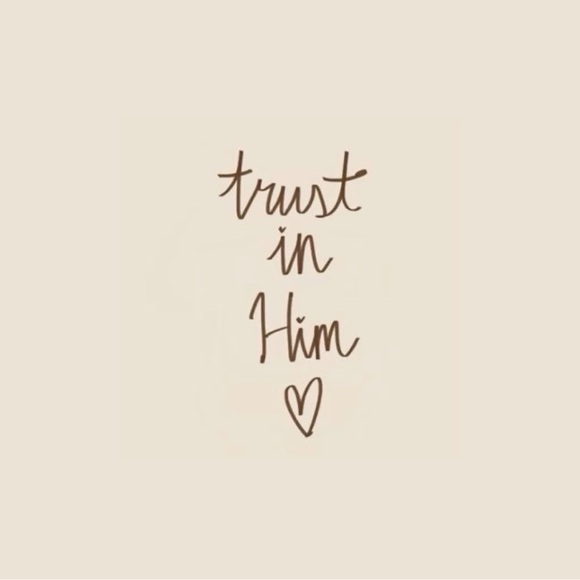 Meet your Posher, Hannah - Picture 2 of 2